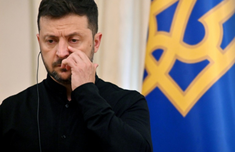 Le président ukrainien Volodymyr Zelensky lors d'une conférence de presse à Kiev le 12 juin 2025 avec le ministre allemand de la Défense Boris Pistorius ( AFP / Sergei SUPINSKY )