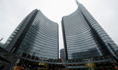 UNICREDIT CONSEILLÉE PAR GOLDMAN SACHS ET JPMORGAN SUR SA STRATÉGIE