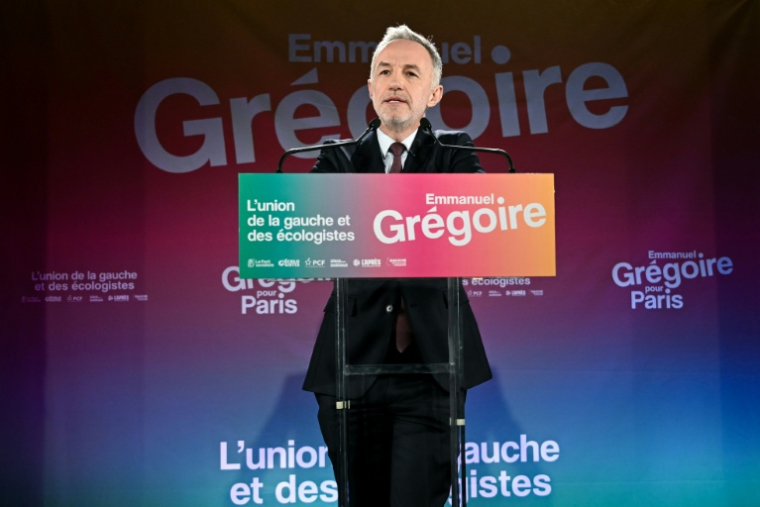 Emmanuel Grégoire, candidat socialiste à la mairie de Paris, après les résultats du 1er tour des municipales, le 15 mars 2026 à Paris ( AFP / Bertrand GUAY )