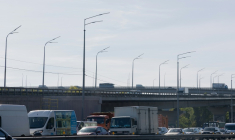Des embouteillages à Kyiv le 2 octobre 2026, où la circulation était paralysée après la fermeture de l’un des principaux ponts de la ville à la suite d’une nouvelle vague de frappes de drones russes ( AFP / Tetiana DZHAFAROVA )