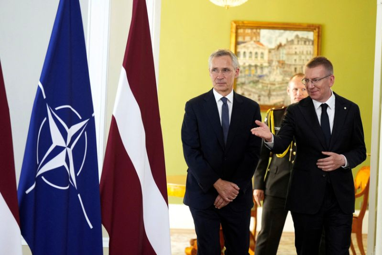 Le secrétaire général de l'OTAN, Jens Stoltenberg, à Riga