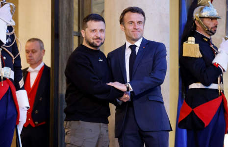Volodymyr Zelensky et Emmanuel Macron à Paris, le 14 mai 2023. ( AFP / LUDOVIC MARIN )