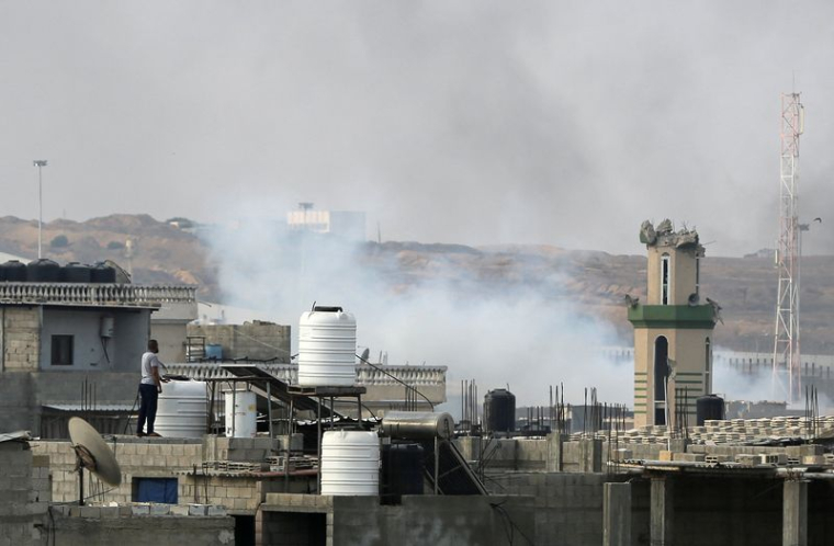 Un site visé par des frappes israéliennes, à Rafah