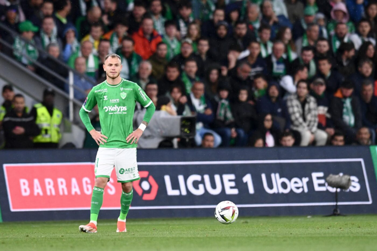 Tiens, y r'vient Cardona