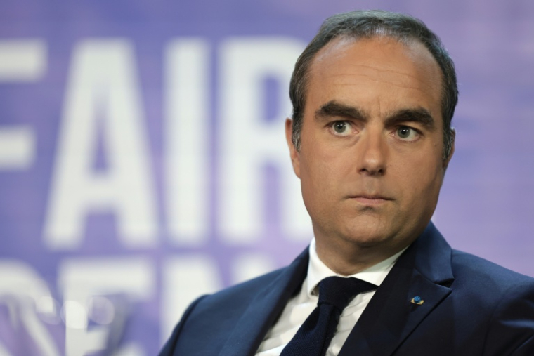 Le Premier ministre Sébastien Lecornu à Sens dans l'Yonne le 29 août 2026 ( AFP / ROMEO BOETZLE )