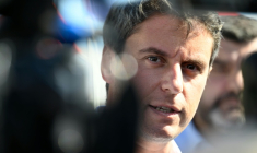 Le candidat de Renaissance à la présidentielle Gabriel Attal en déplacement à Magny, en Moselle, le 11 septembre 2026 ( AFP / Jean-Christophe VERHAEGEN )