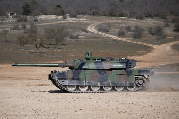 Le MGCS est censé succéder au Leopard 2 allemand et au Leclerc à l'horizon 2040. Ici, un char Leclerc. (illustration) ( AFP / MIGUEL MEDINA )