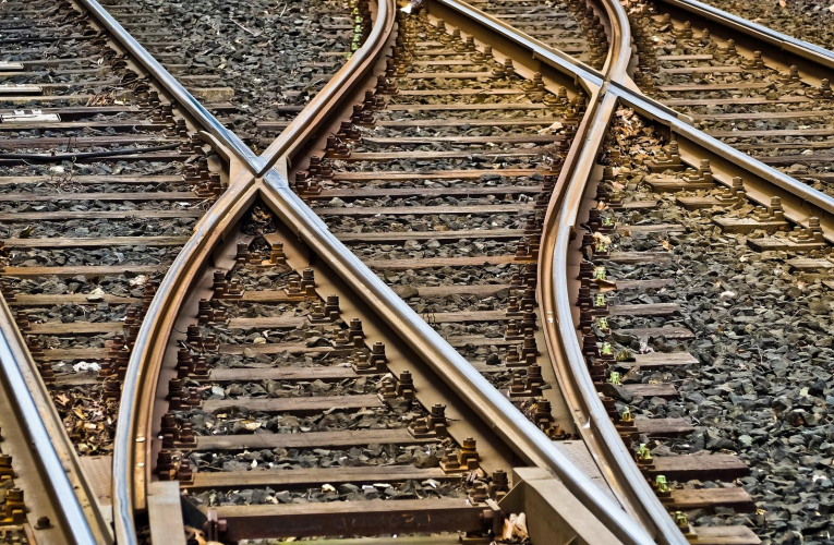 Les voyageurs peuvent désormais réserver un billet de TGV Ouigo en même temps que leur vol. (illustration) (ID 652234 / Pixabay)