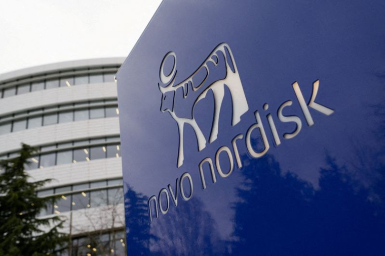 Le logo de la société pharmaceutique Novo Nordisk est affiché devant ses bureaux à Bagsvaerd