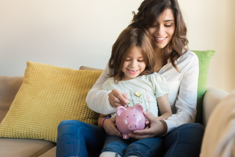 Quel produit choisir pour placer l'argent de vos enfants reçu à Noël ? ( Crédits : © Trendsetter Images - stock.adobe.com)