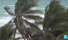 L'ouragan Béryl touche la péninsule du Yucatan au Mexique et poursuit sa route vers le Texas