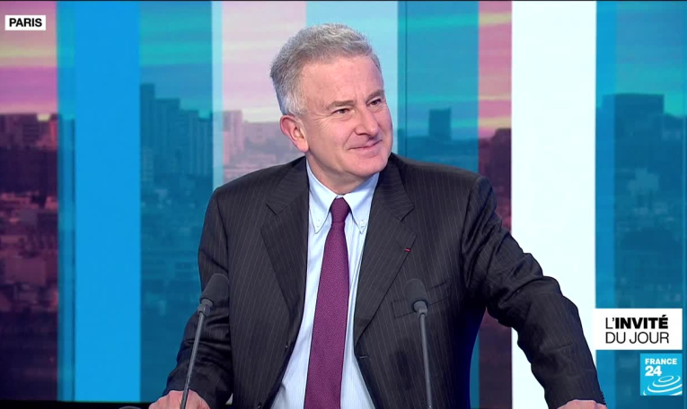 Nicolas Tenzer, géopolitologue : "Vladimir Poutine veut forcer les Ukrainiens à la négociation"
