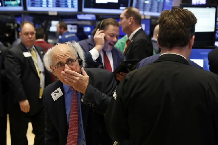 FLUX RECORD SUR LES ACTIONS, LA CORRECTION SE RAPPROCHE, ESTIME BANK OF AMERICA MERRILL LYNCH