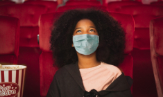 Les salles de cinéma se réinventent (Crédits photo : Shutterstock)