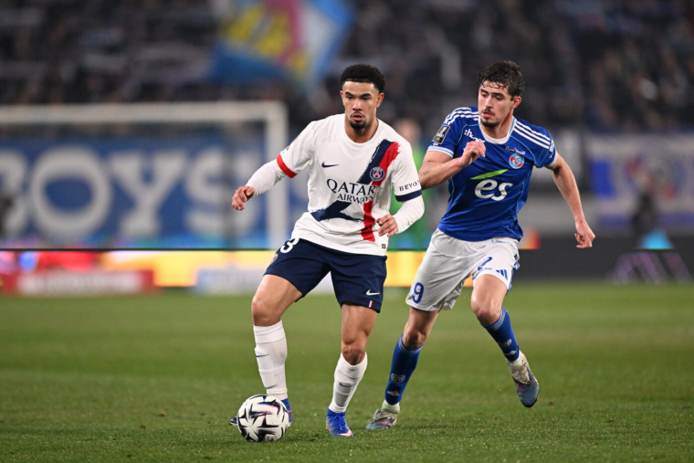 Réduit à dix, le PSG s’impose à Strasbourg pour reprendre les commandes de la Ligue 1