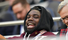 Quand Brest offre un maillot spécial à Micah Richards