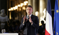 Emmanuel Macron au sommet Choose France au château de Versailles, le 13 mai 2024 ( POOL / LUDOVIC MARIN )