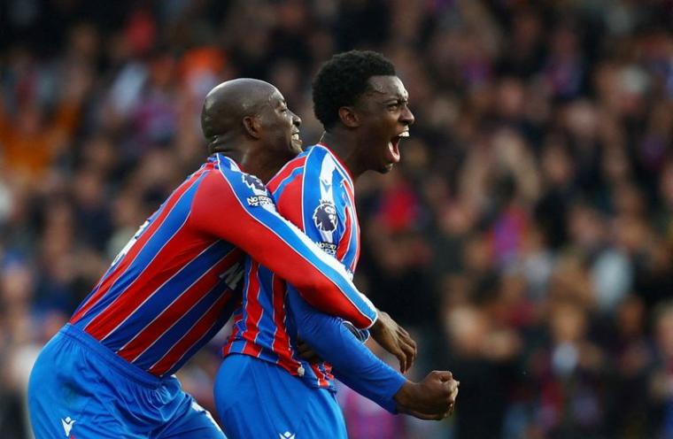 Les joueurs de Crystal Palace Jean-Philippe Mateta et Eddie Nketiah