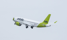 airbus groupe A220 air baltic a220 au ciel (Crédit:  / crédit photo airbus groupe)