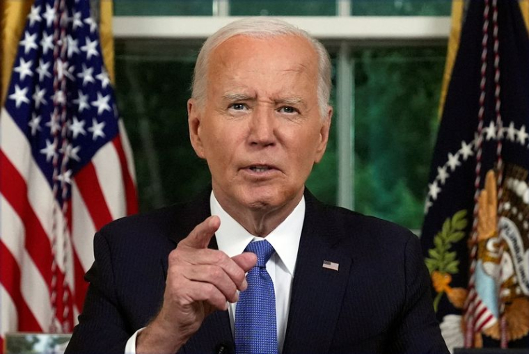 Joe Biden s'exprime devant la nation depuis le Bureau ovale de la Maison blanche