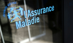 A la recherche d’économies pour les finances publiques, le gouvernement envisage de baisser dès cet été certains remboursements de l’Assurance maladie pour économiser jusqu'à 2 milliards d'euros ( AFP / Fred DUFOUR )