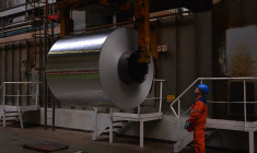 Troisième producteur mondial d'aluminium, la Russie exportait une partie de sa production en Europe, où le cours a grimpé à 4.000 dollars la tonne. (© AFP)