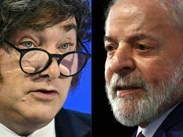 Ce montage de photos réalisé le 2 août 2026 montre le président argentin Javier Milei (g.) à Davos, le 21 janvier 2026, et le président brésilien Luiz Inácio Lula da Silva, à Brasilia, le 3 avril 2025 ( AFP / Fabrice COFFRINI )