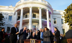 Le président américain Biden signe la "loi sur le respect du mariage" à la Maison Blanche à Washington