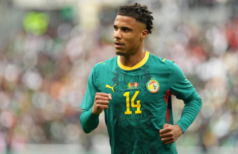 Ismail Jakobs dit au revoir au Sénégal à 27 ans