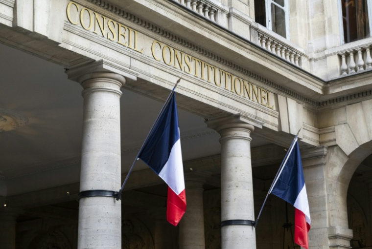 L'entrée du Conseil constitutionnel à Paris, le 8 octobre 2025 ( AFP / Martin LELIEVRE )