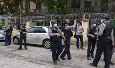 BIRMANIE: LA DÉTENTION DE SIX JOURNALISTES PROLONGÉE