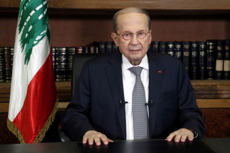 LIBAN: AOUN DEMANDE À HARIRI DE FORMER UN GOUVERNEMENT OU DE S'EN ALLER