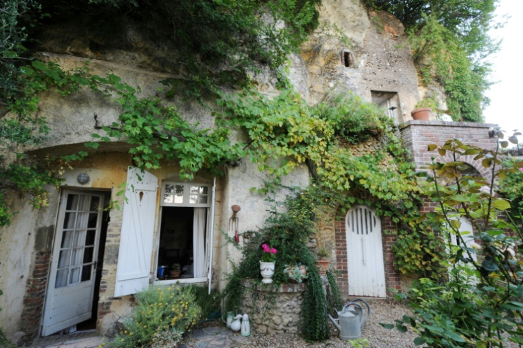 Une maison troglodytique à Troo (Loir-et-Cher), le 27 juillet 2012 ( AFP / JEAN-FRANCOIS MONIER )