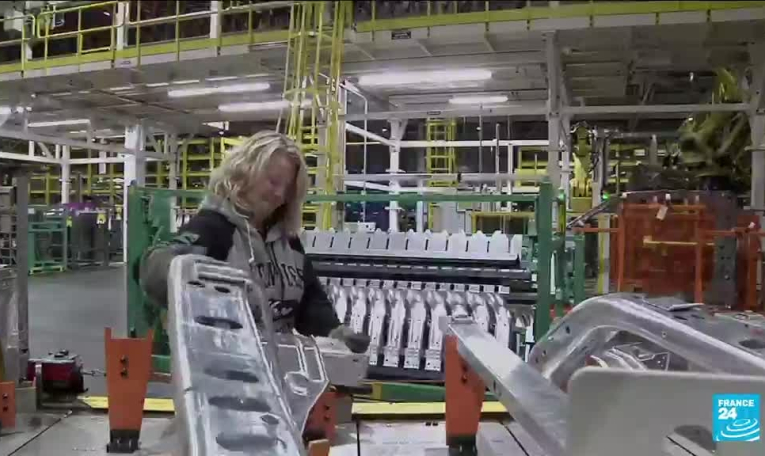 États-Unis : début de la grève dans trois usines automobiles