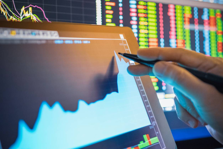 L'épargne "Covid" peut relancer l'économie - iStock-primeimages