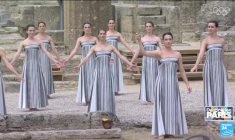 La flamme olympique a été allumée à Olympie