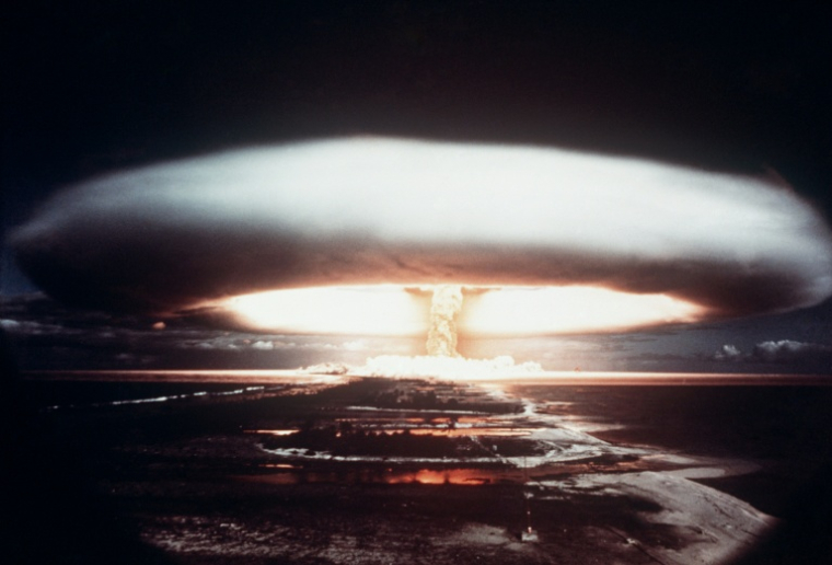 Une explosion nucléaire sur l'atoll de Mururoa en 1971 en Polynésie française ( HANDOUT / - )