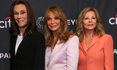 Les actrices Kate Jackson, Jaclyn Smith et Cheryl Ladd assistent au 50e anniversaire de la série télévisée "Drôles de dames" à Hollywood le 6 avril 2026 ( AFP / VALERIE MACON )