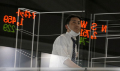 LA BOURSE DE TOKYO FINIT EN HAUSSE