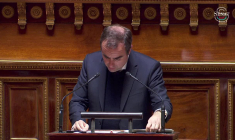 Nouvelle-Calédonie: "le chemin est étroit, mais il existe", dit Lecornu