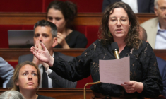 La présidente du groupe écologiste à l'Assemblée nationale, Cyrielle Chatelain, le 30 juin 2026 lors des questions au gouvernement ( AFP / Kenzo TRIBOUILLARD )