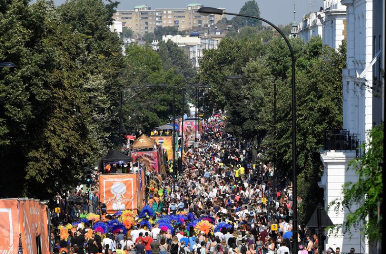 LE CARNAVAL DE NOTTING HILL QUITTE LES RUES POUR INVESTIR LES ÉCRANS