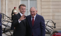 Emmanuel Macron reçoit à l'Elysée le Premier ministre de l'Arménie, Nikol Pachinian