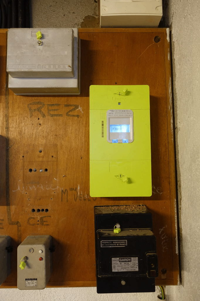 Compteur Linky : une octogénaire porte plainte contre Enedis pour « surfacturation abusive »