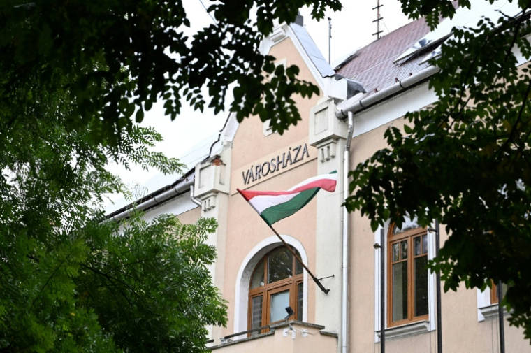 La mairie de Mezokeresztes, dans le nord-est de la Hongrie, le 25 septembre 2025 ( AFP / Attila KISBENEDEK )