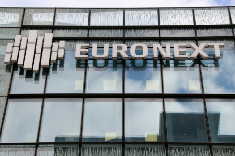Le siège de l'opérateur boursier Euronext, dans le quartier d'affaires de La Défense, près de Paris, le 9 octobre 2025 ( AFP / Ludovic MARIN )