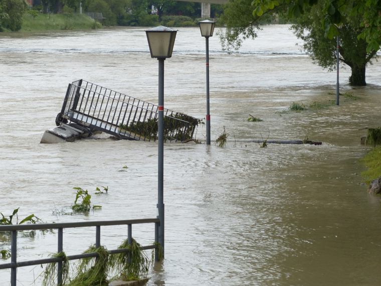 Les rachats de terrains pour y réaliser des travaux anti-inondation autour du Gier ne font pas que des heureux. (illustration) (Hans / Pixabay)