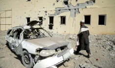 Sur le site d'une frappe pakistanaise près d'un futur camp pour migrants afghans, à Takhta Pul, dans la province afghane de Kandahar, le 28 février 2026 ( AFP / - )