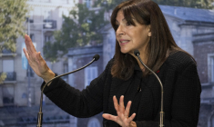 Anne Hidalgo, à Paris, le 15 janvier 2025 ( AFP / MARTIN LELIEVRE )