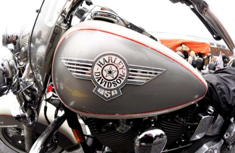 HARLEY-DAVIDSON DÉPASSE LES ATTENTES